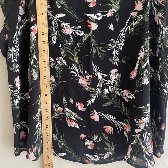 Van Heusen Floral Top Womens Plus Size XXL Mix Media Flowy Black Short Sleeves - Picture 5 of 7